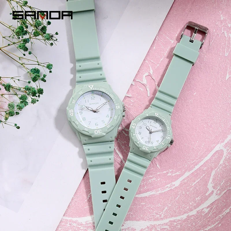 Sanda 6011นาฬิกาคู่แบรนด์หรูสุดคลาสสิกนาฬิกาข้อมือควอตซ์กันน้ำสายรัดข้อมือ TPU ชายและหญิงคู่รักนาฬิกา2024