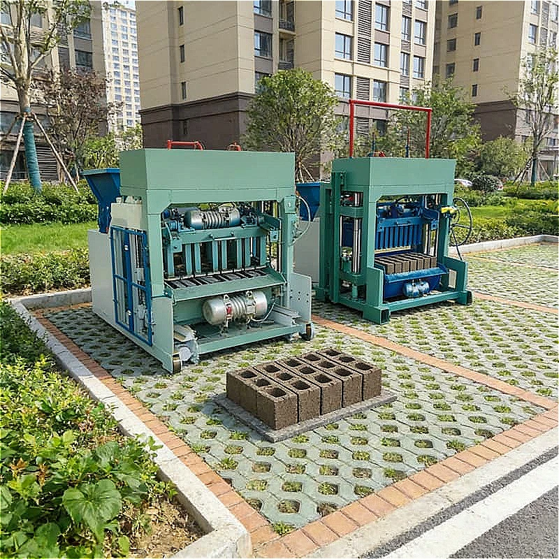 Mobile Brick Making Machine Concrete Block Maker With Hydraulic Pressure Hollow Interlock Paver Brick Ground Casting Customized