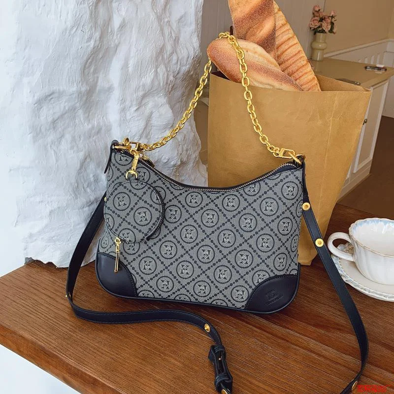 

2026 Сумка на цепочке с круассаном, женская сумка через плечо с монограммой, через плечо в европейском стиле, сумка «день-ночь», повседневная кожаная сумка