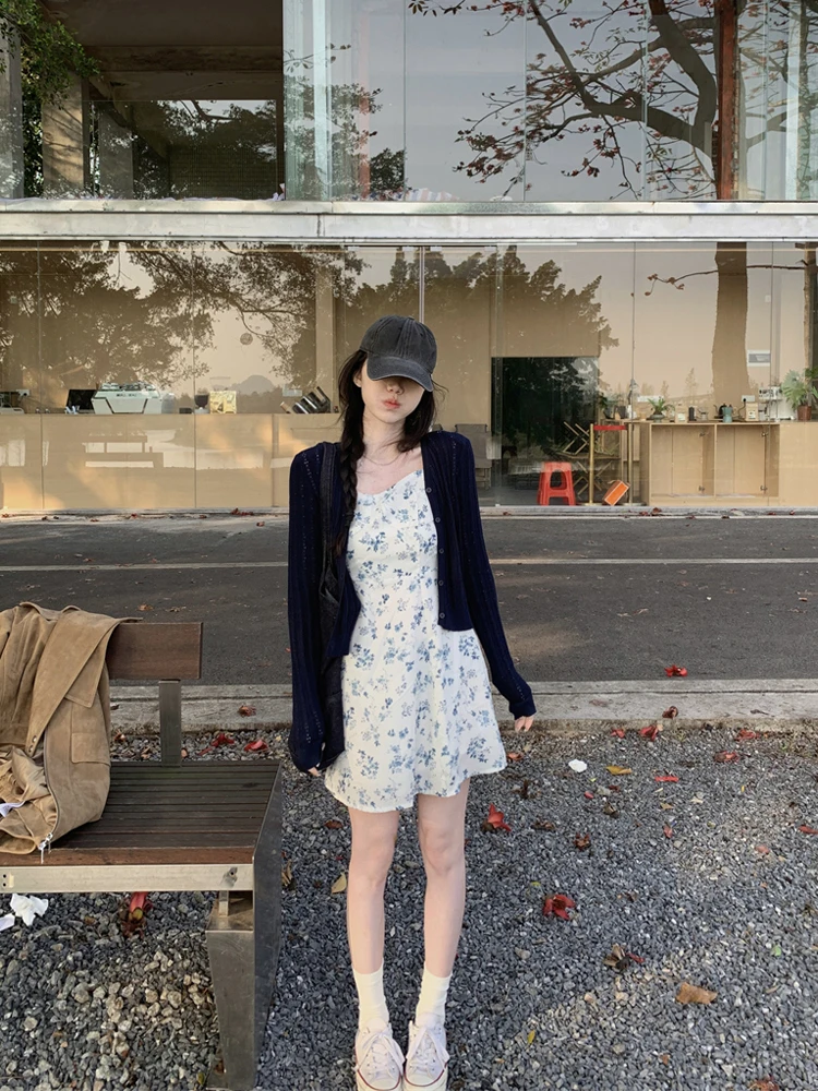 

Весенний комплект 2026: вязаное платье с цветочным принтом и открытыми плечами, с длинными рукавами, и топ, для женщин до 30 лет, в шикарном повседневном стиле