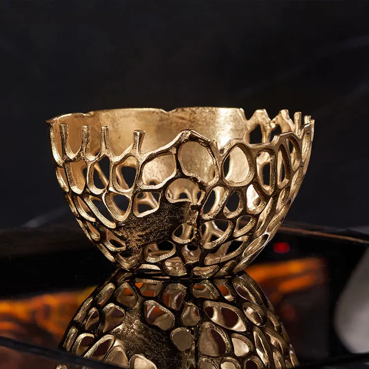 

Metal hollow fruit plate ornament model house sales office home soft decoration jewelry advanced sense