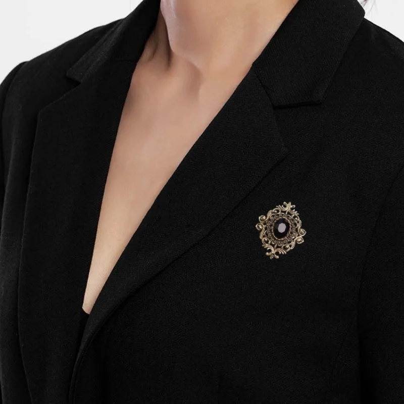 Retro Palace Luxury Purple Treasure Women\'s Suit Rhinestone Brooch and Corsage with Personalized Temperament