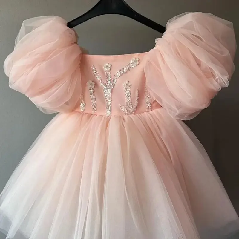 

Sequin Flowers Party Dresses for Baby Girls Puff Sleeves Children Dresses Square Neck Ball Gown White Children Tulle Frocks