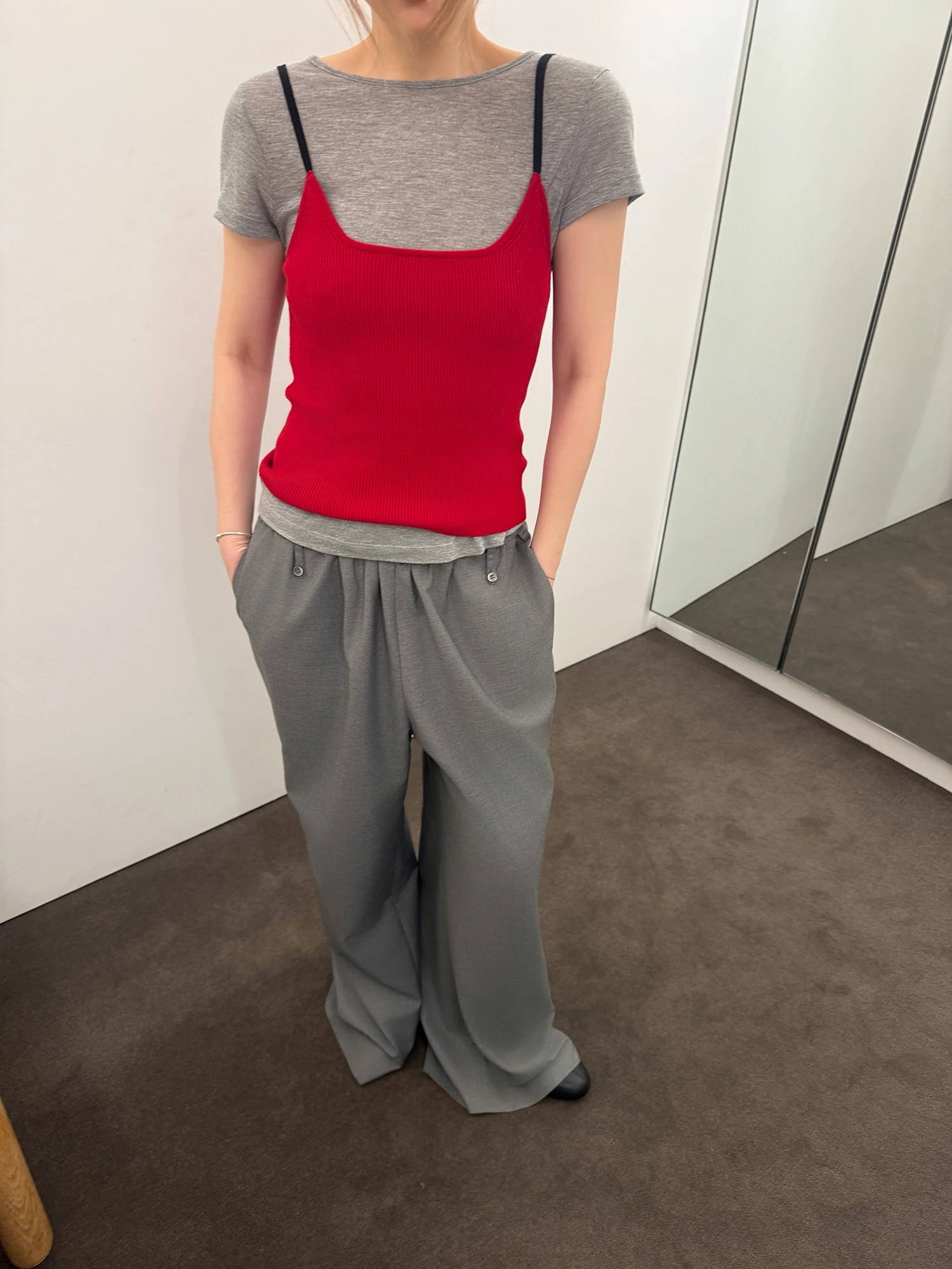

SukiiRED Women's Comfortable Loose Long Pants Elastic Waist Decorative Button Flip-Flop Drapey Style Casual Trousers