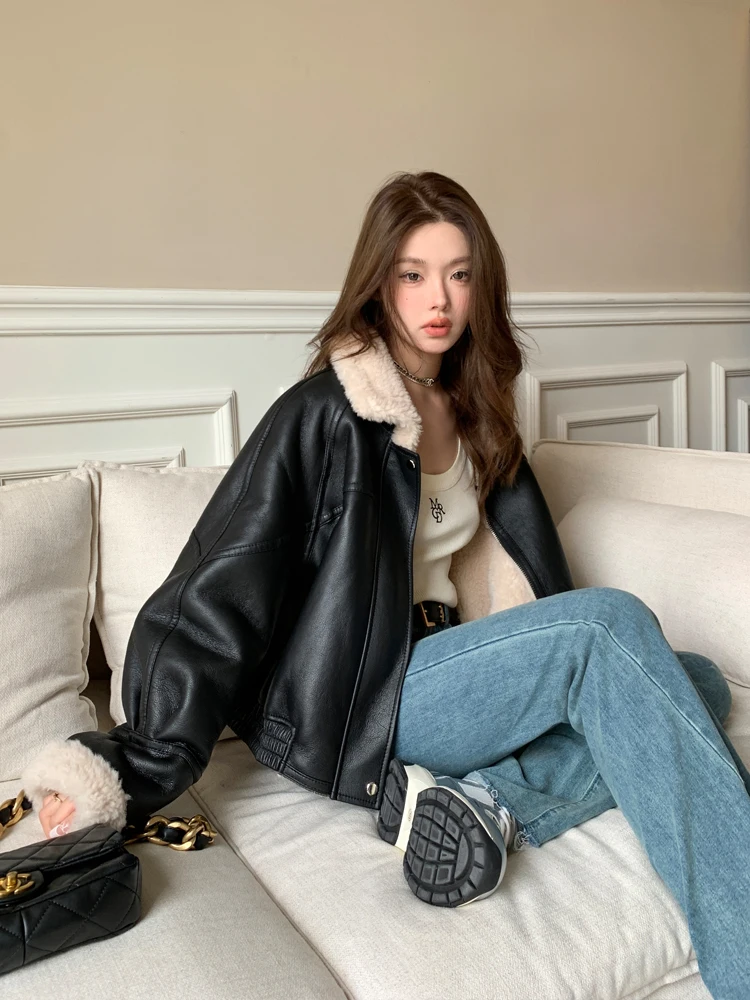 Lamb fur jacket, short style, 2025 new all-in-one fur coat, sweet and cool motorcycle outfit for women