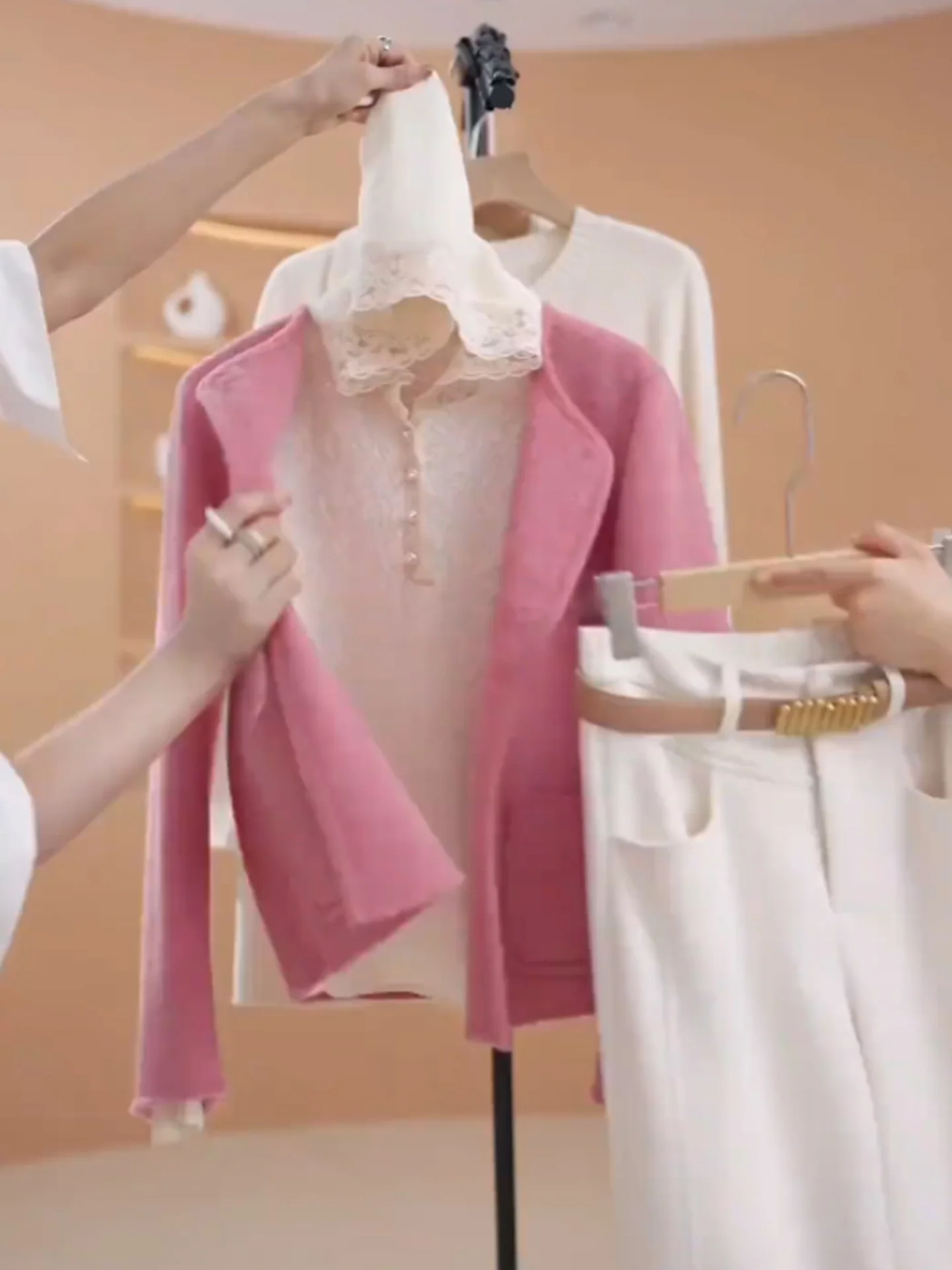 

Comfortable Hooded Lace Knit Top Long Sve Overhead Slimming Age-Defng Base Layer irt Korean Sle Straight Cut Commute...