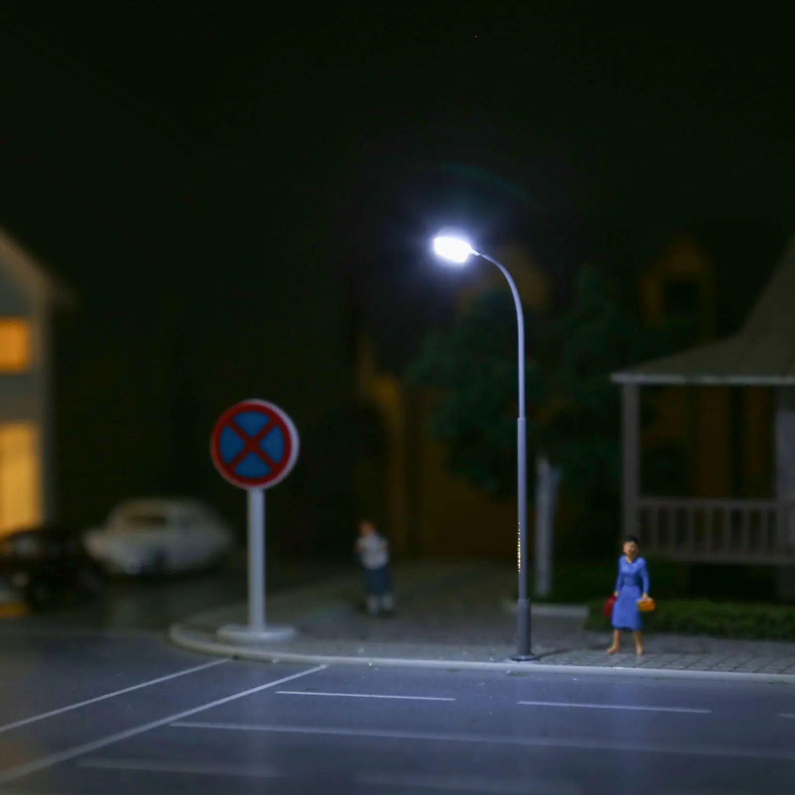 5pcs Model Trains TT Scale 1:120 Metal Lamp Street Lights Bright White LEDs Shade LD10TTWGr