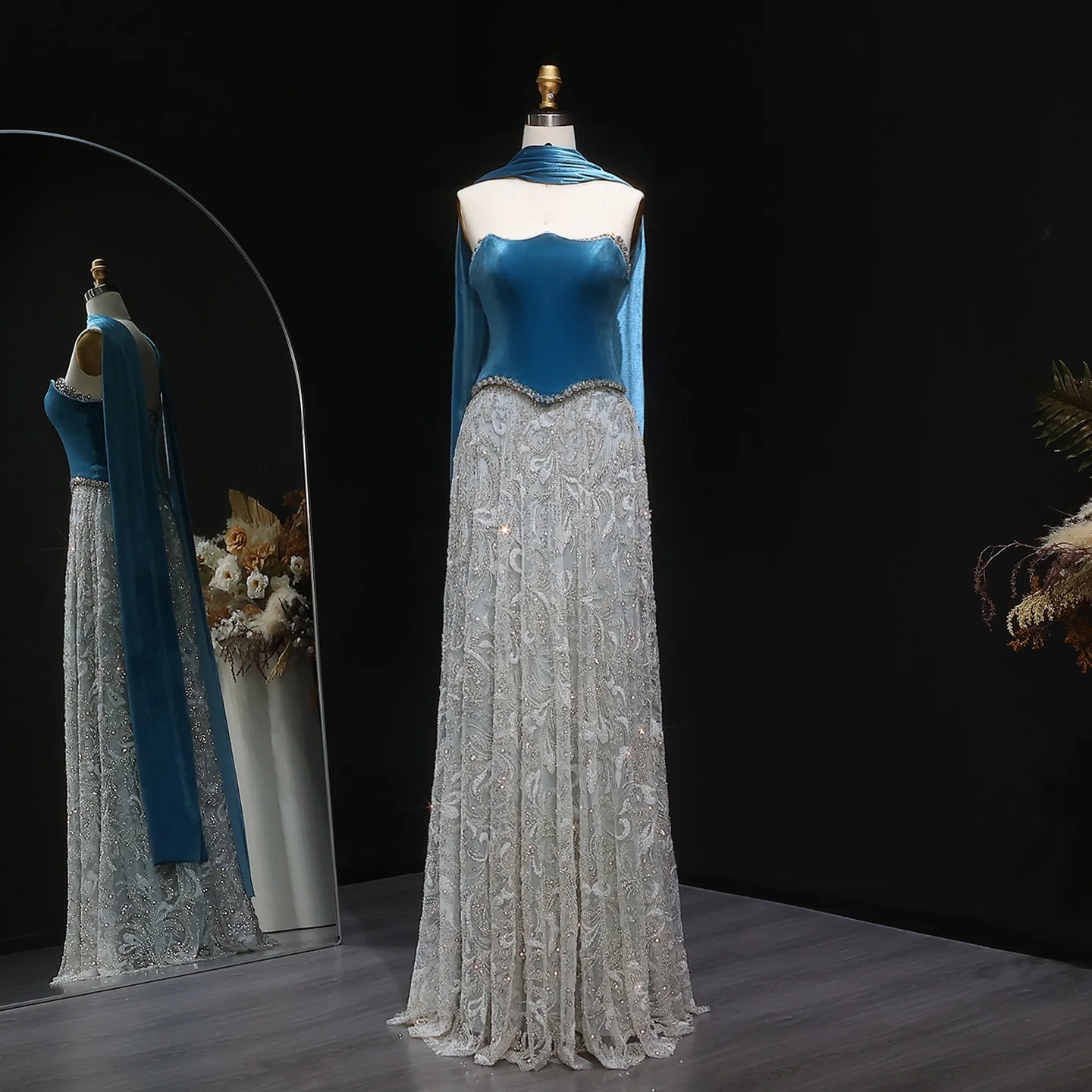 Sharon Said Luxuriöses Arabisches Perlenbesetztes Blaues Samtkleid mit Schal, Zweiteiliges Abendkleid 2026, Hochzeitsgast-Partykleid SS793, Maßanfertigung – Detail 12