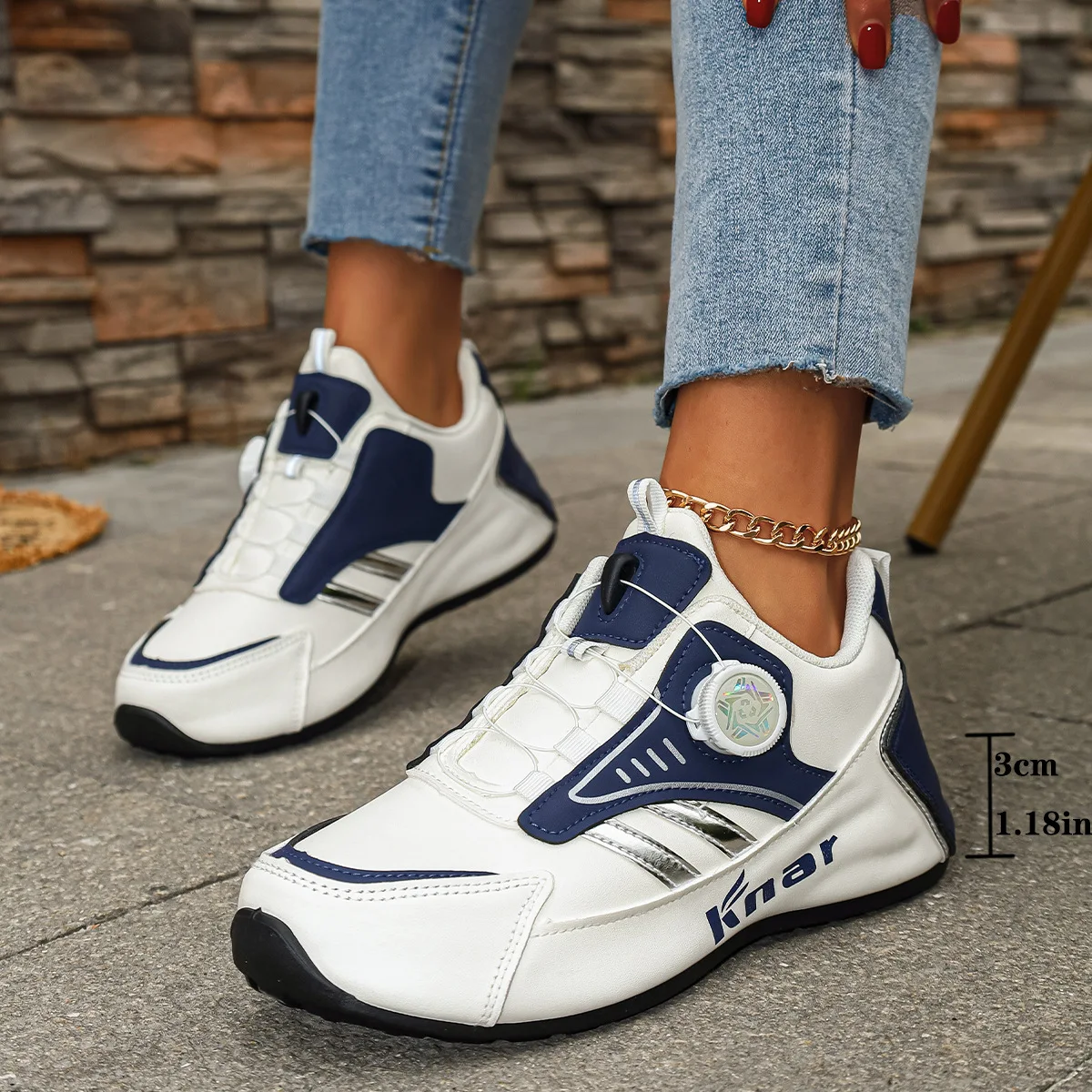 Women's sports shoes, fashionable casual shoes, outdoor board shoes, comfortable and breathable running shoes