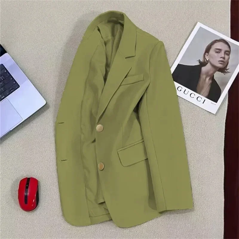 Kadın Blazer Ceket, Tek Göğüslü, Çentikli Yaka - close-up view