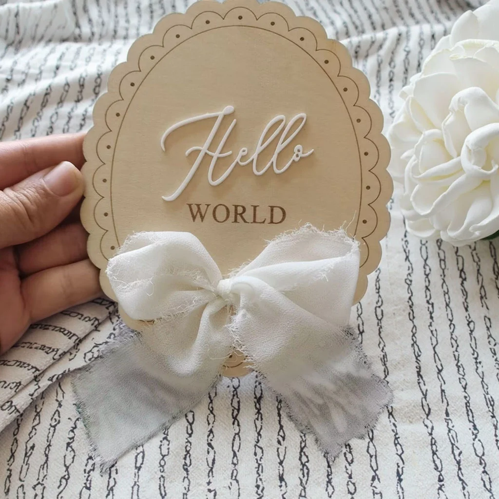 

10pcs Wooden Lace Bows Hello World Baby Birth Announcement Birth Announcement Marker, Nursery Baby Shower Gift