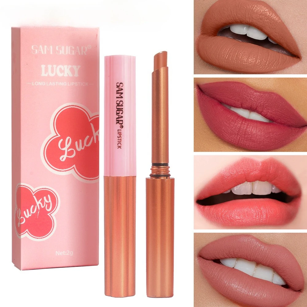 Lápiz labial de la suerte, fórmula ligera a prueba de plumas, textura que no se seca para mujeres y niñas, uso diario con embalaje de símbolo de buena suerte