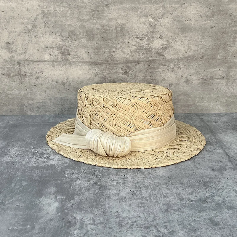 nouveau-chapeau-de-paille-en-raphia-tisse-a-la-main-de-luxe-pour-l'ete-pour-femmes-chapeau-de-soleil-minimaliste-a-calotte-plate-pour-les-voyages-et-les-vacances