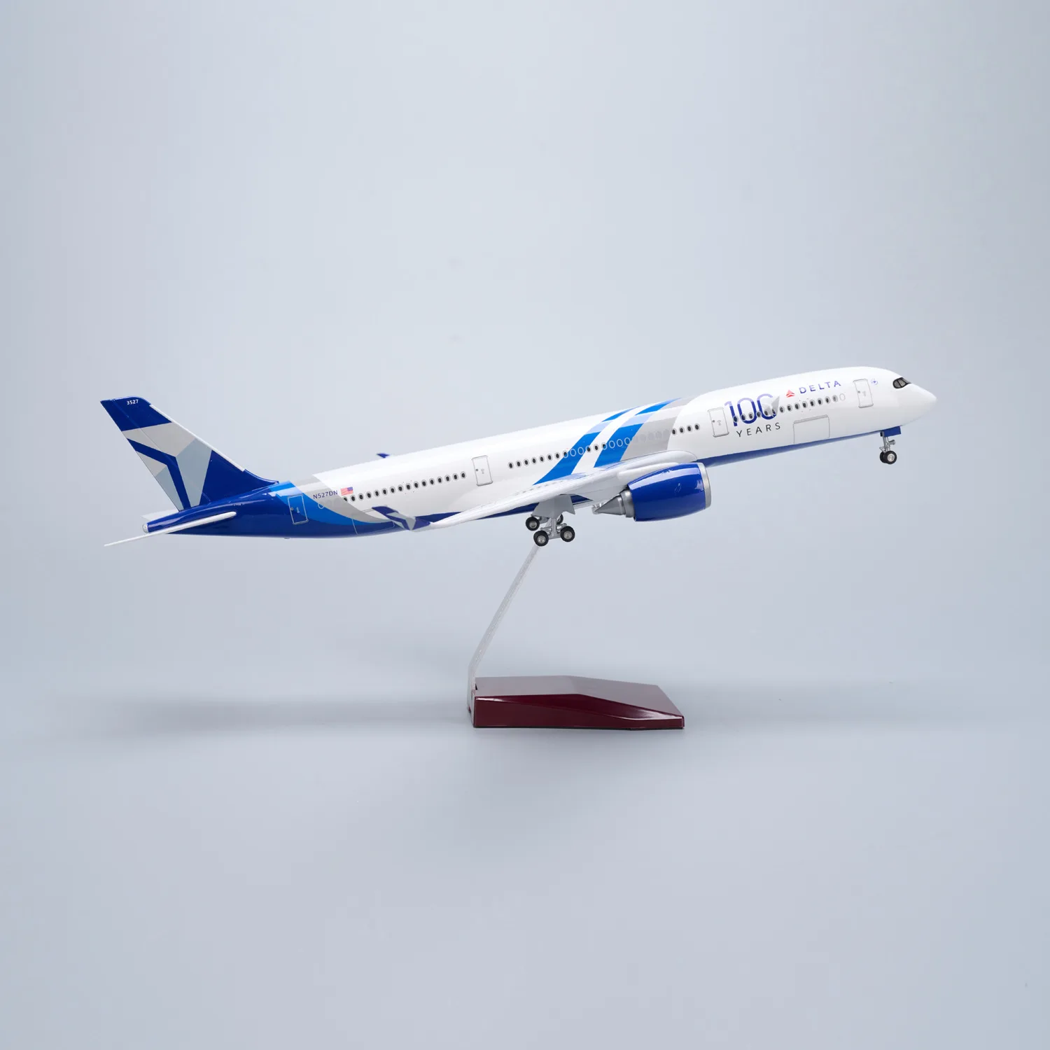 B747 B737 A350 A330 Delta Airways 47cm Resin Plane Model Diecast Airplanes With Base Landing Gear Souvenir Display Collectible