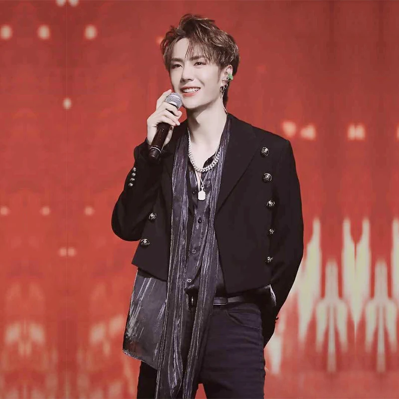 

Men's Black Casual Coat Idol Trainees Multi-button Stage Bar DJ Costume Team Short Suit Jacket Trend Singer Plus Size Clothing