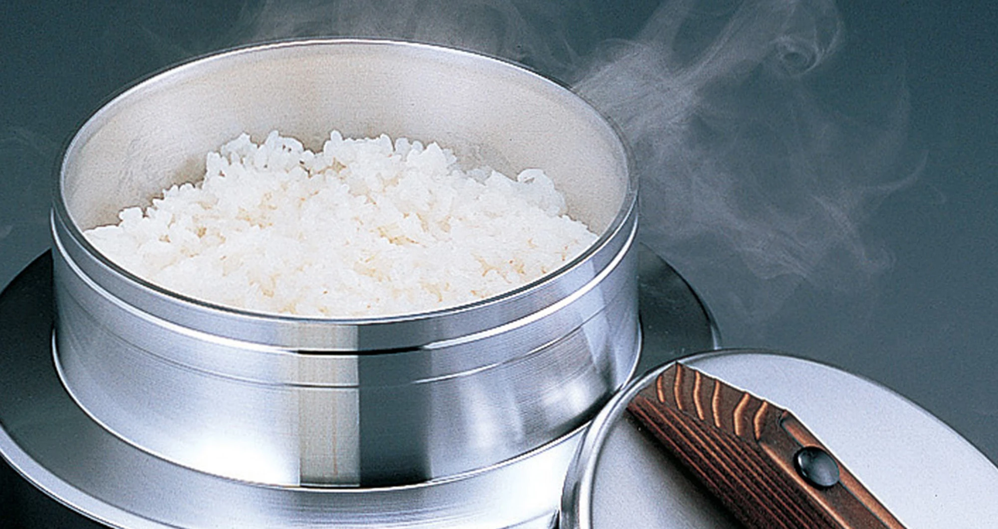 Olla multiusos de aluminio,