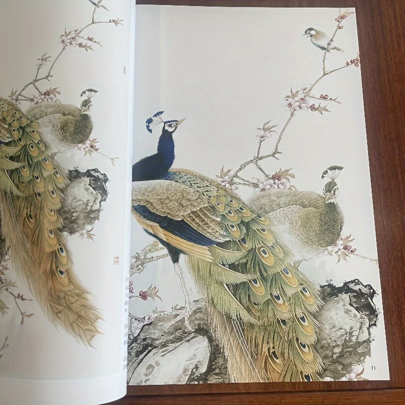 Peacock Painting Techniques: Realistic Feather Texture & Color Gradients Handbook