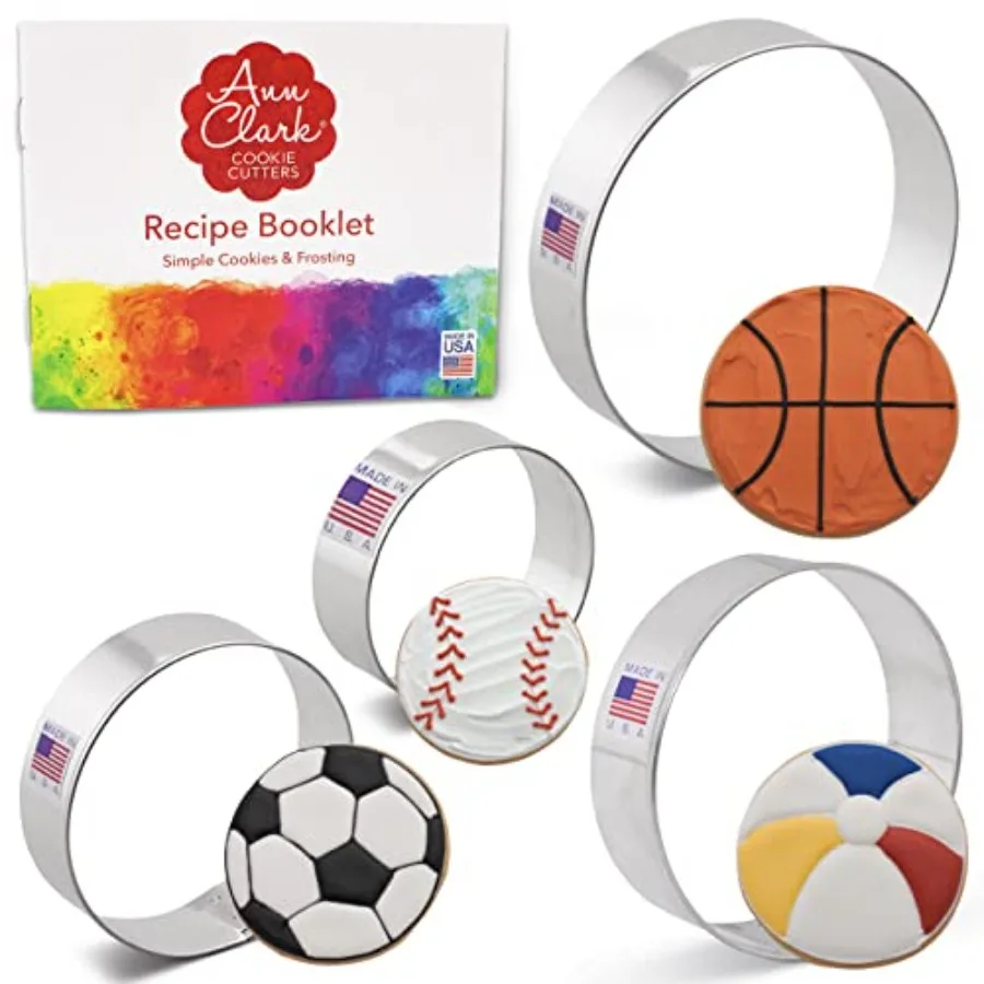 

Ann Clark Circle Cookie Cutters Biscuit Cutters 4-Pc. Set Made in USA Small 2.5" Med 3" Large 3.5" Extra Large 4"