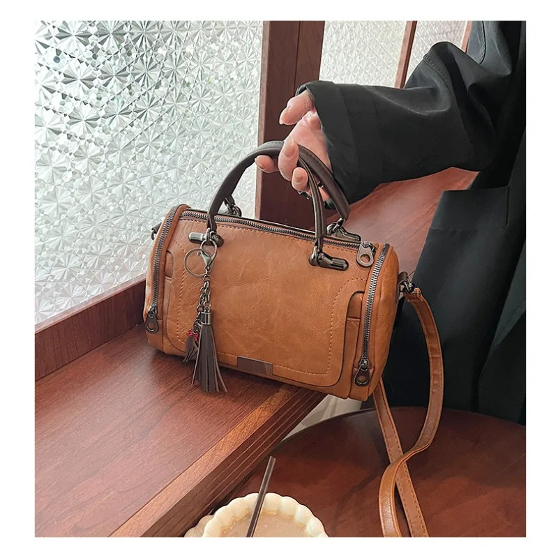 

Сумка Yogodlns с кисточками, женская сумка через плечо большой вместимости, модная сумка через плечо на молнии со съемным ремешком