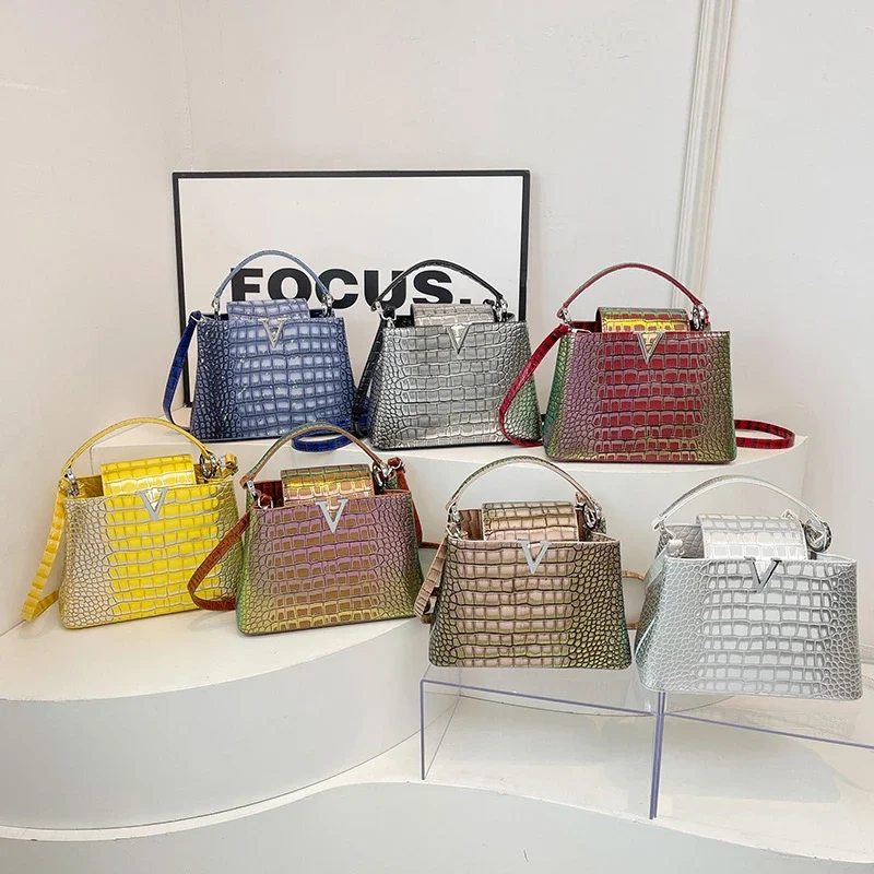 

Fashionable Classic Leather Tote Bag For Women - With Reinforced Handles Elegant Crossbody Option Brand