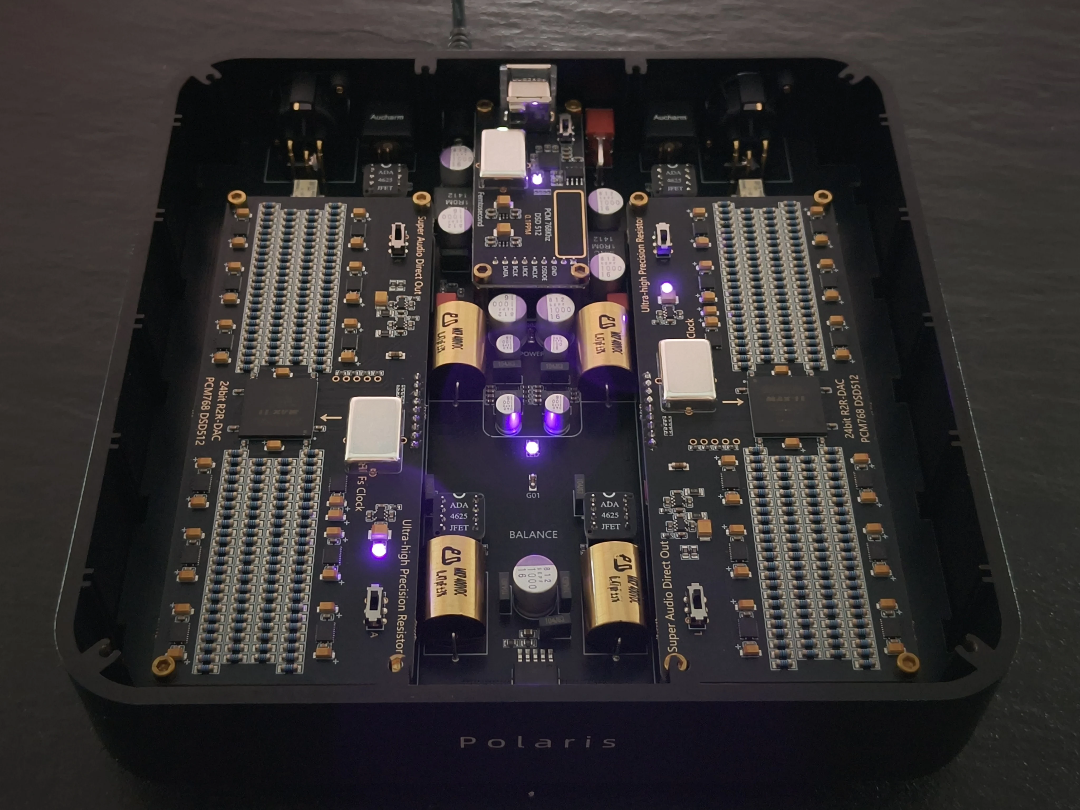 DAC cân bằng hoàn toàn OCXO R2 - đánh giá và giá R2R Dac Balanced Xlr