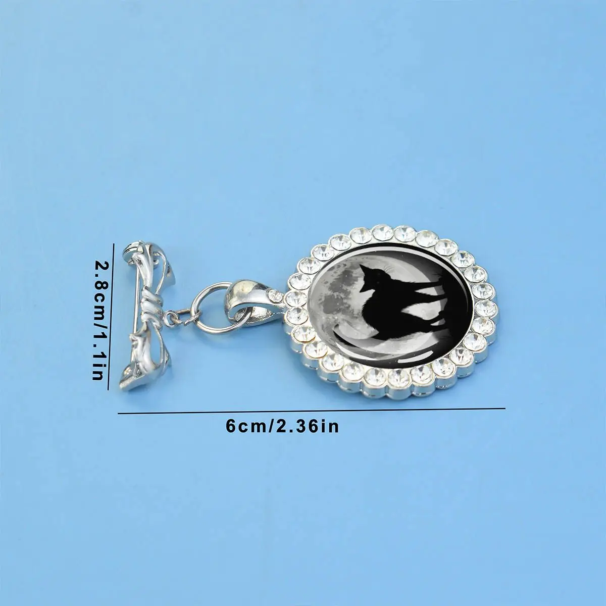 1PC Moonnight Black Cat Pattern Round Glass Brooch with Synthetic Zircon Edge, Ideal for Holiday Parties and Birthday Gifts