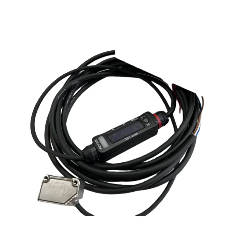 Лазерный датчик KEYENCE LR-X100, LR-X100CG, LR-X250, LR-X50C, LR-X50CG со стандартным кабелем для калибровки положения, в наличии