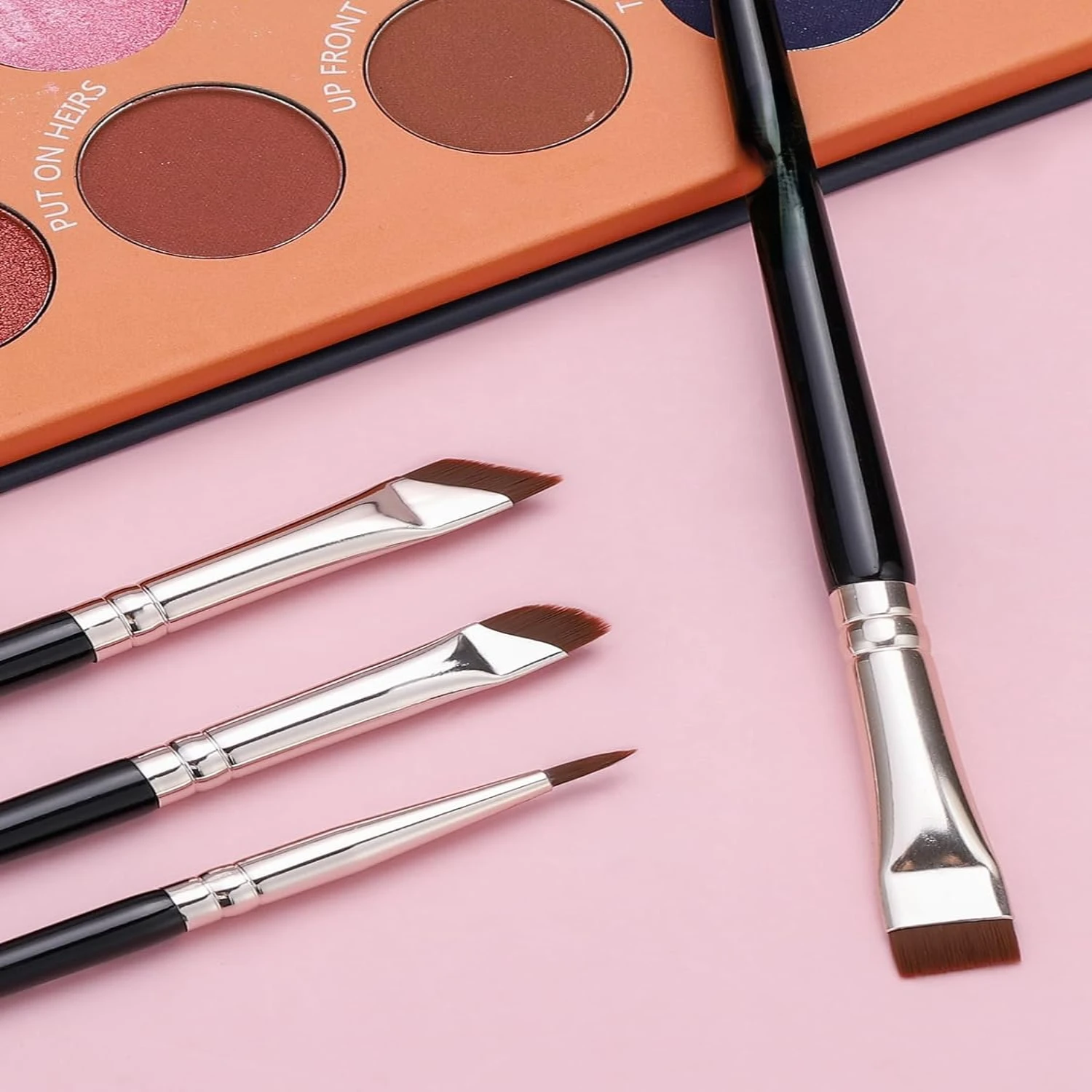 Create flawless, ultra-thin eyebrows effortlessly with this precise, versatile 3-piece brush set. Achieve perfect makeup looks e