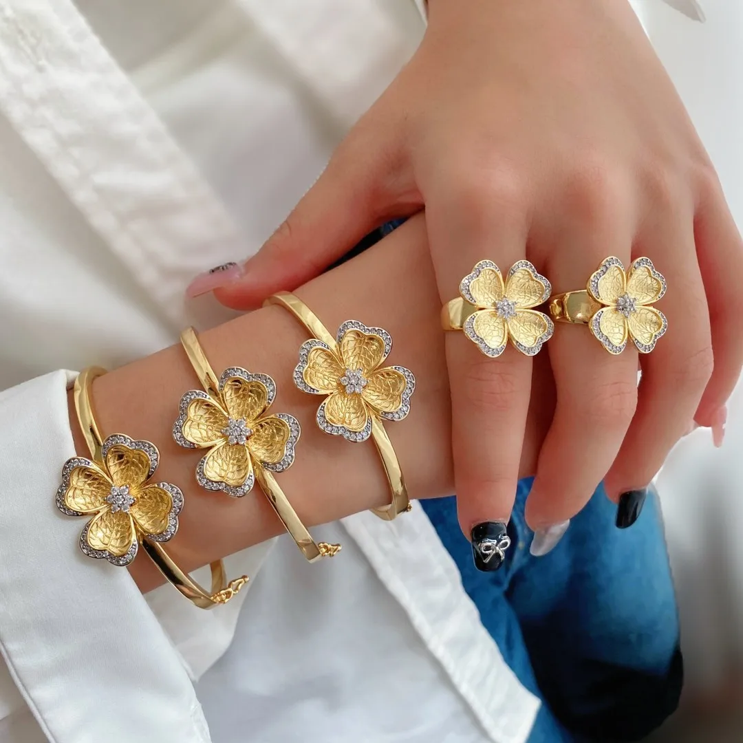Hot Selling European and American Fashion Simple Flower Two-Tone Ring Bangles Multi-Piece Jewelry Set