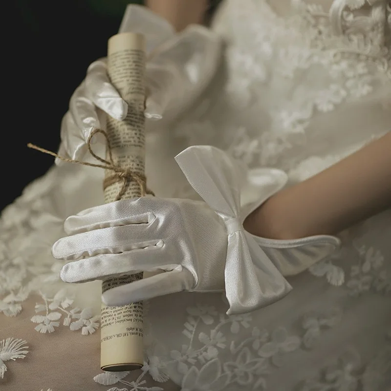 Guantes cortos con dedos completos y lazo para mujer, elegantes guantes de boda de satén blanco marfil, accesorios para vestido, cena de baile de graduación