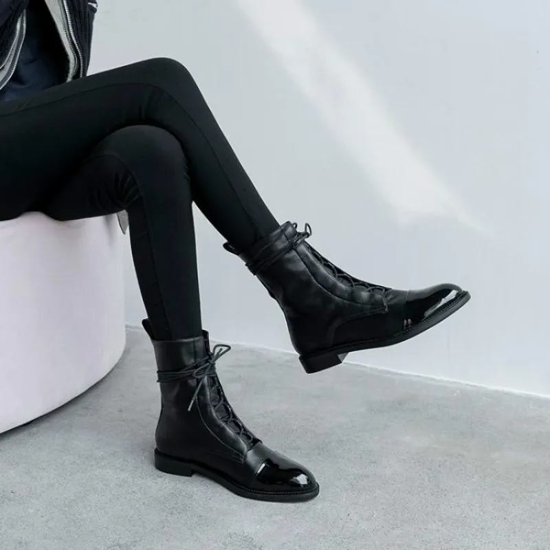 South Korea 100 British comfortable tie leather tip low heel boot woman flat bottom short boot