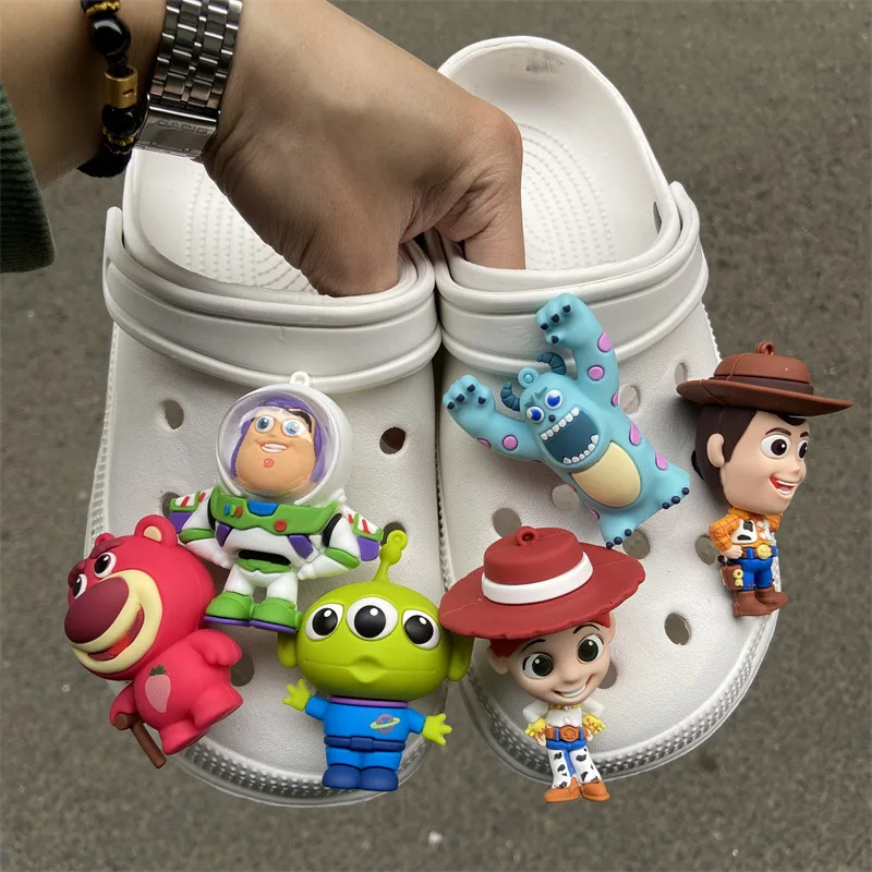 

MINISO Personality Cute Cartoon 3D Woody Buzz Shoe Charms Funny DIY Sandal & Clog Decorations Holiday Gift For Boys And Girls