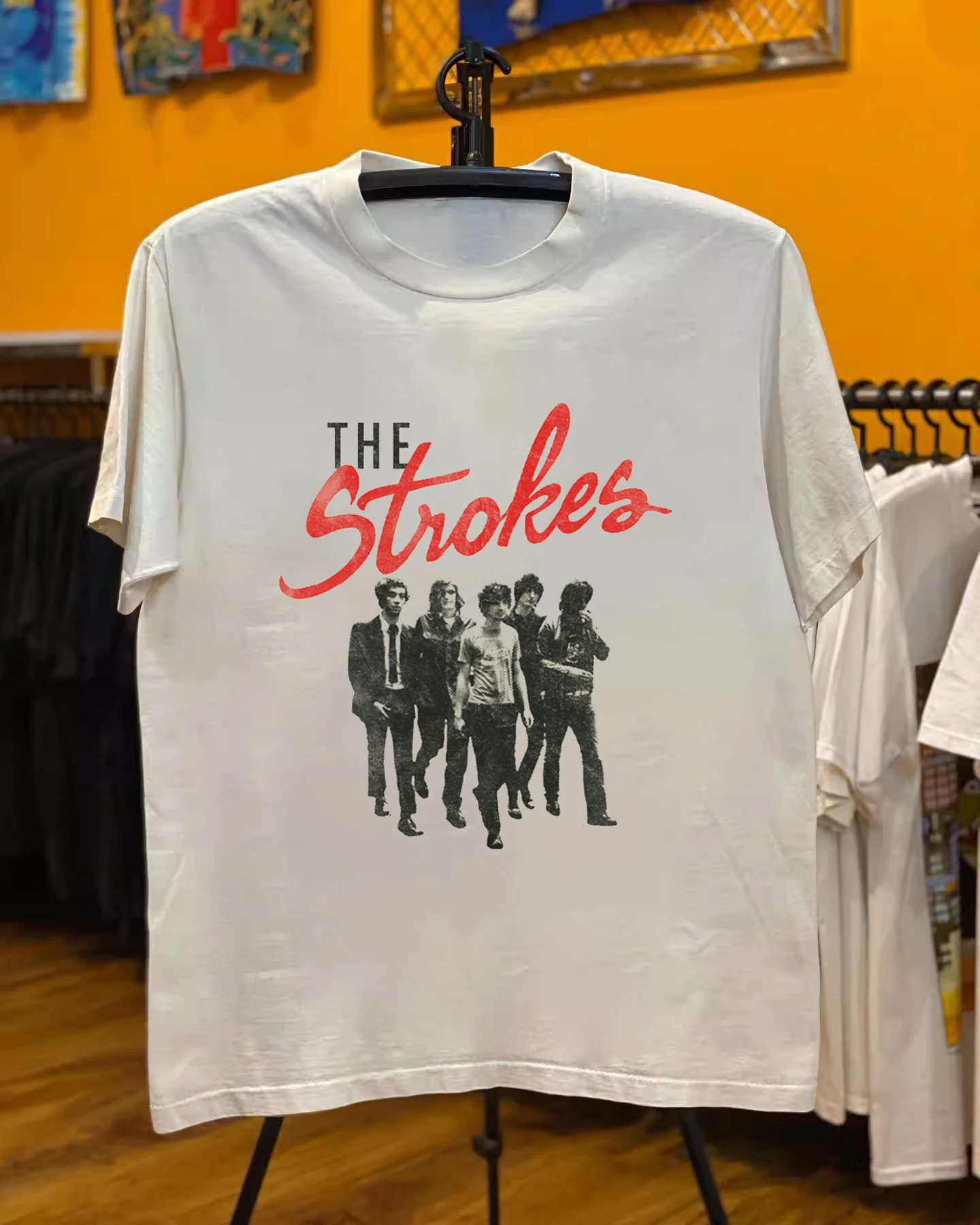 

2025 The Strokes Percussion Rock Band 7080s Ins Classic Design Sense of Fashion Brand T-shirt High Quality Luxury Brand Selling