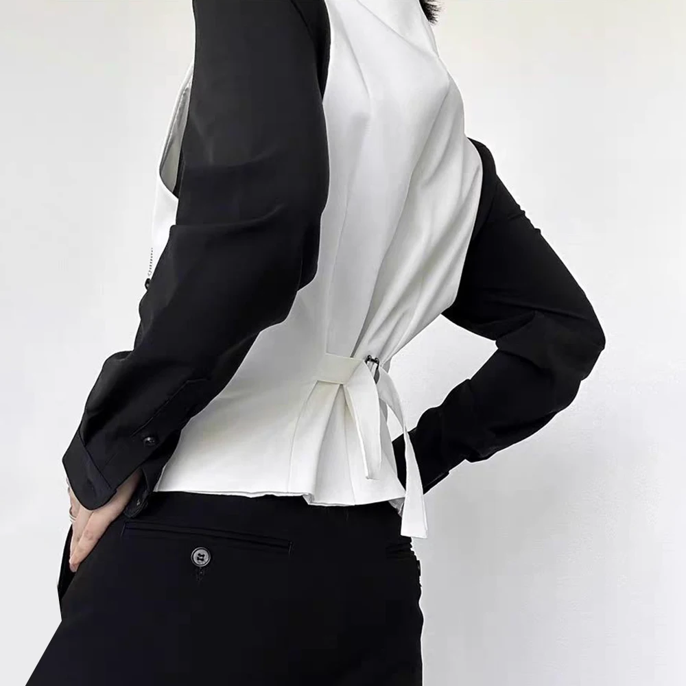 Mens Vest Slim Back Shrink Belt Casual Tank Top Fashion British Style Business Elegant Vest Old Money Men\'S Clothing 2025 New