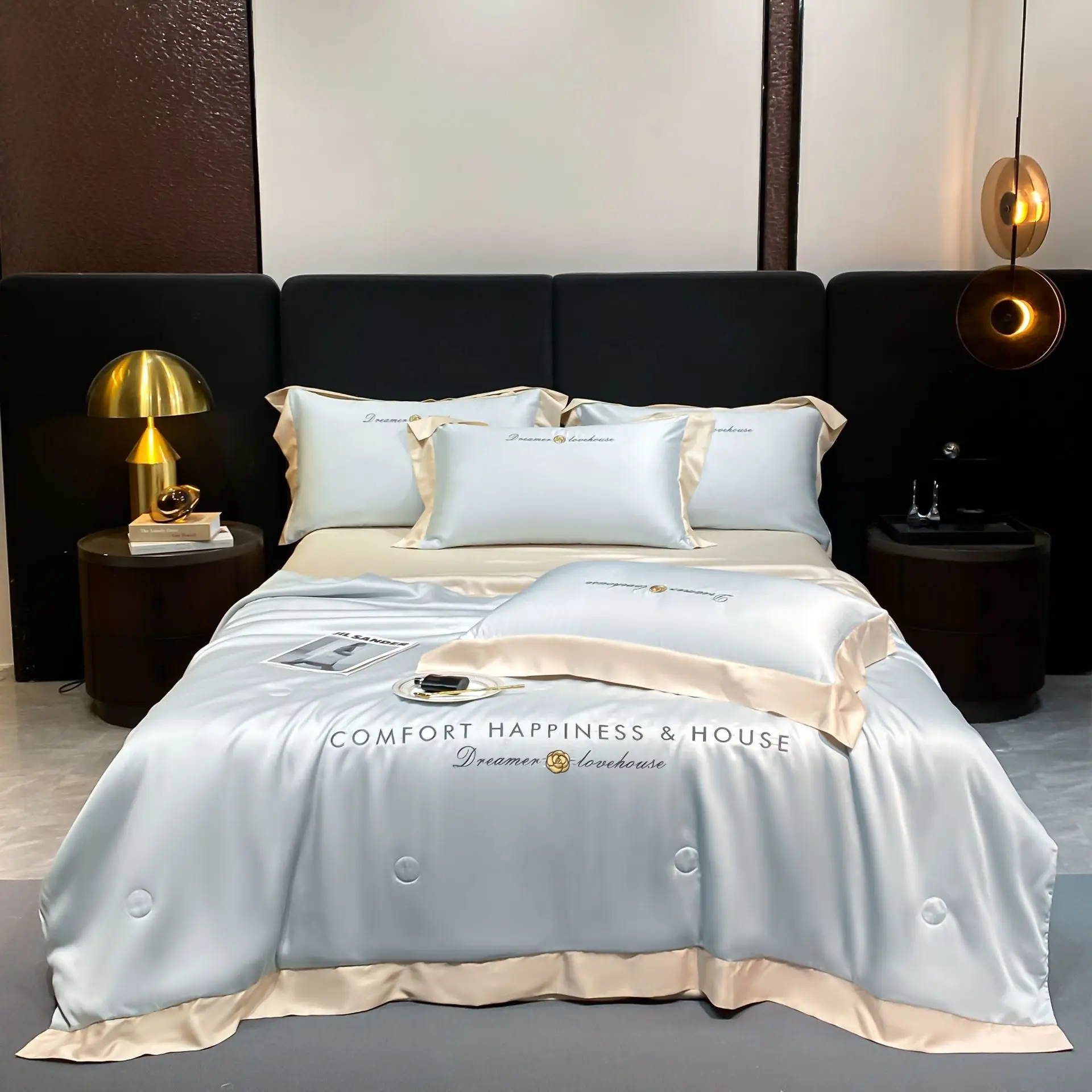 

Комплект летнего одеяла с вышивкой из промытого шелка, комплект из четырех предметов, машинная стирка, одеяло для кондиционера из тонкого вискозы