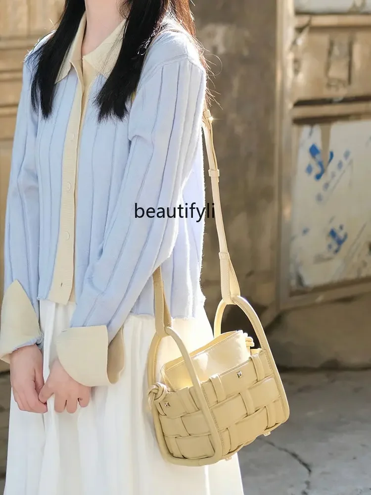 zq Cream Yellow Woven Bag Women's Vegetable Basket Portable Small Bucket Bag Texture Niche Messenger Bag