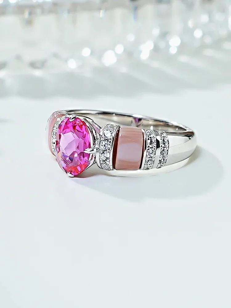 Anillo de turmalina Rosa plateado 925 con incrustaciones de polvo de diamante de alto carbono, diseño versátil para personas pequeñas, lujo ligero