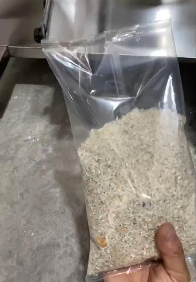 

110V 220V Automatic Packing Machine For Powder Granule Tea Food Dried Fruit Screw Medicinal Material Seasoning Packaging Machine