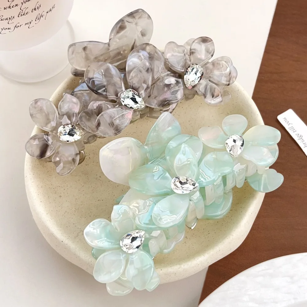 

Simple Stylish Large Acetate Flower Diamond Inlaid Hair Clip Beautiful Elegant Temperament Shark Clip Sweet Texture for Women
