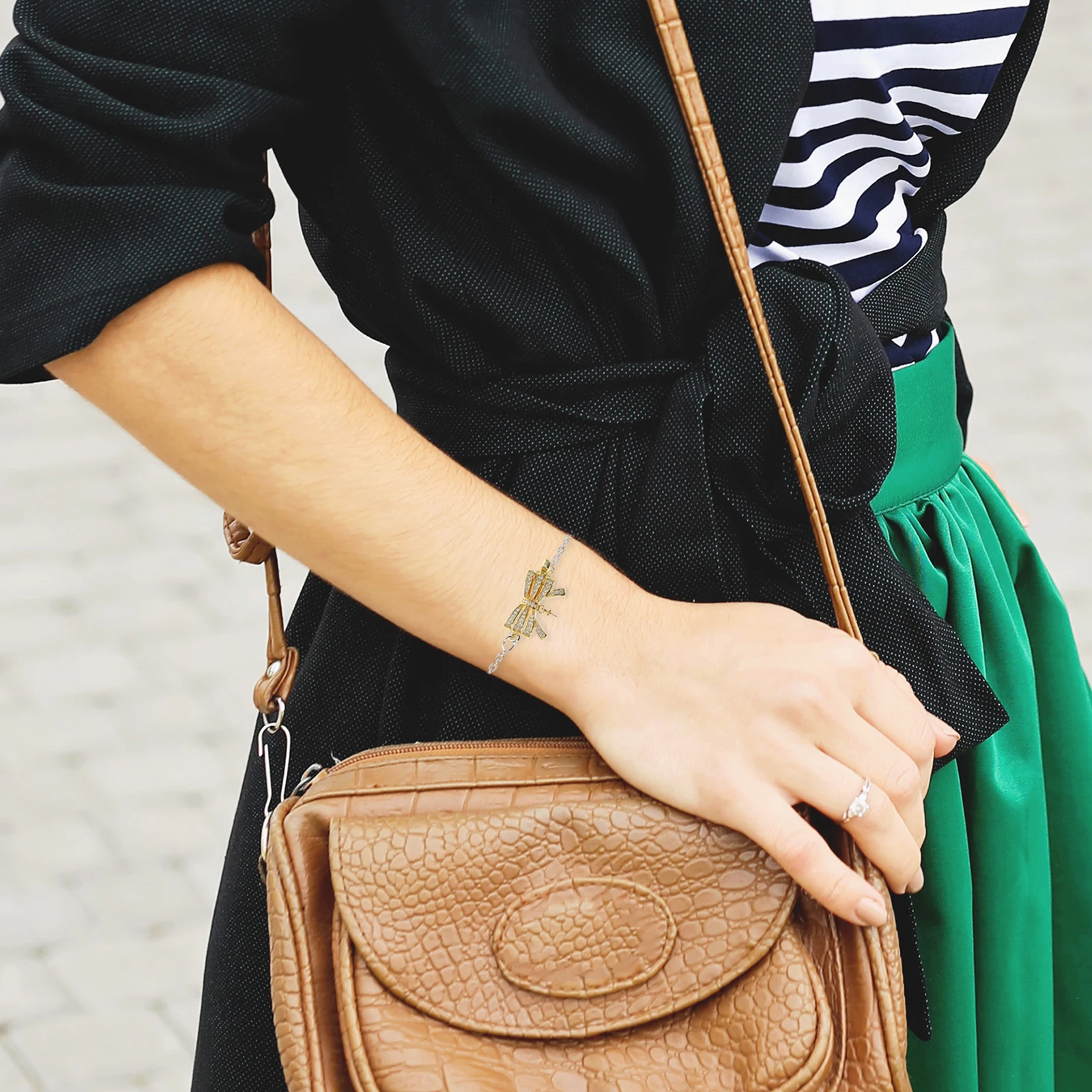 

2Pcs Necklace Connector Bowknot Layering Clasp Durable Lightweight Easy Use for Jewelry Bracelets Layered Necklaces DIY Making