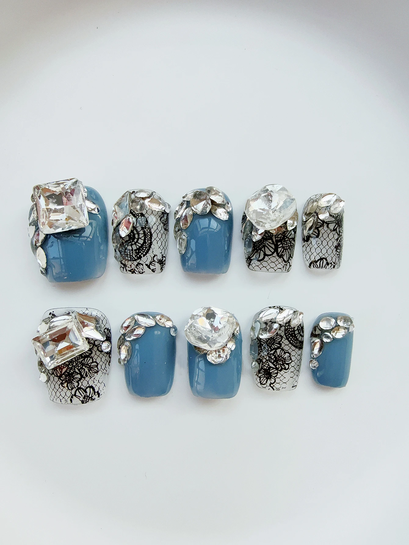 10pcs high-end Blue is full of diamonds handmade fake nails, Light luxury short blue tie full drill nail decorative patch gallery 2