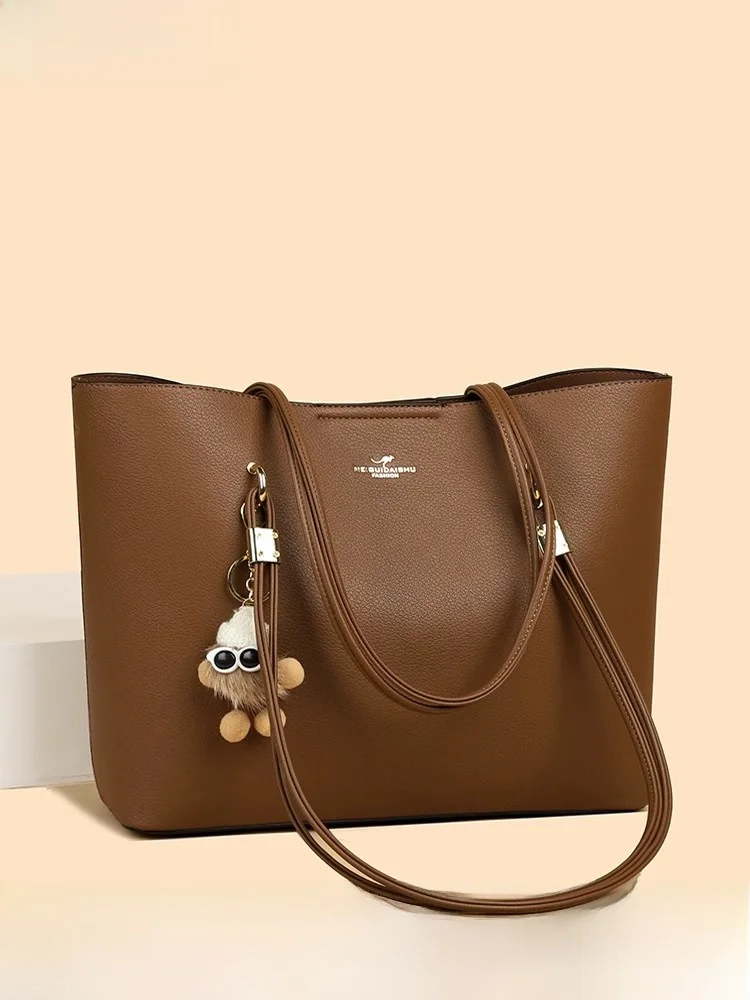 

Genuine Leather Handbag Women's 2025 New Sle oulder Bag Wide Strap Single Crossbody Bag Cowhide Small Square Bag