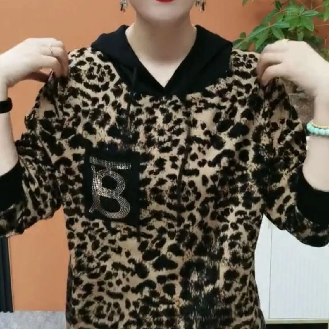 Loose Long Sleeve Hoodie Women's Fashionable Printed T-Shirt Autumn Winter Casual Style Diamond Embellished Maternity Top