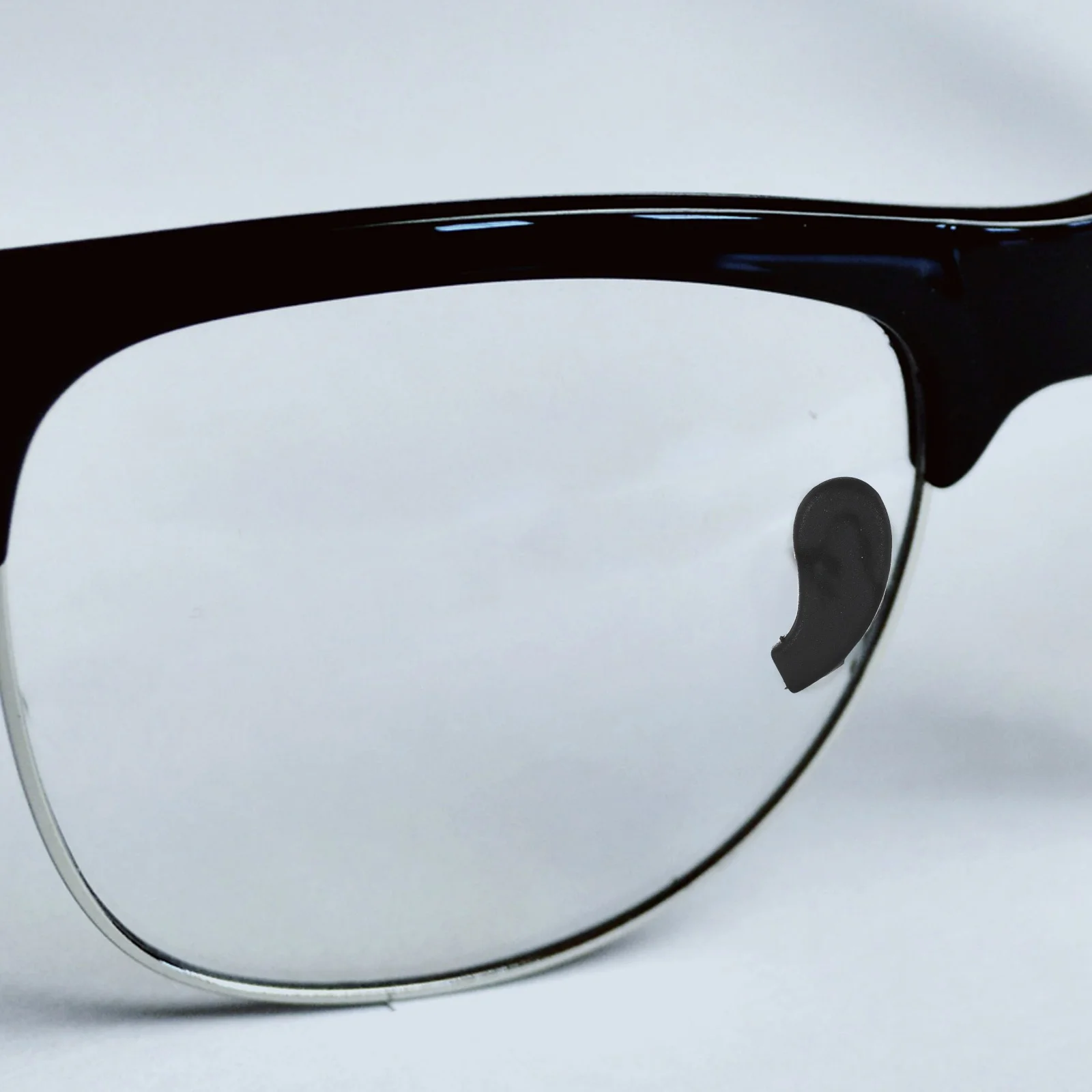 

10Pairs Eyeglass Nose Pads Silicone for Children Anti-Slip Insert Design Pressure Relief Skin Protection Comfortable Secure Fit