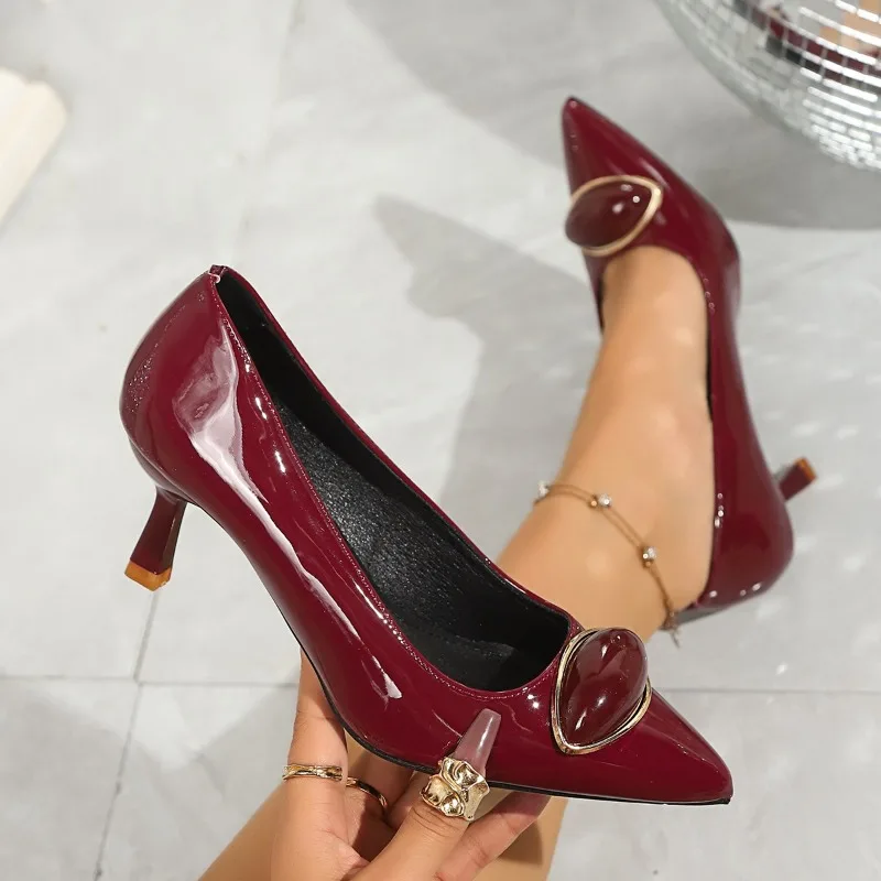 

Новые элегантные женские туфли-лодочки на шпильке с острым носком, легкие, весенне-осенние, с неглубоким вырезом, без застежек, 2026 года