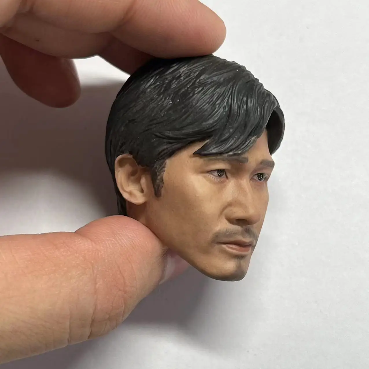 

Tony Leung Chiu Wai Мужская голова Резьба Певица Звезда Игрушки Азиатский мужчина Актер Солдат Кукла Модель 1/6 Масштабная коллекция Фигурка Тело