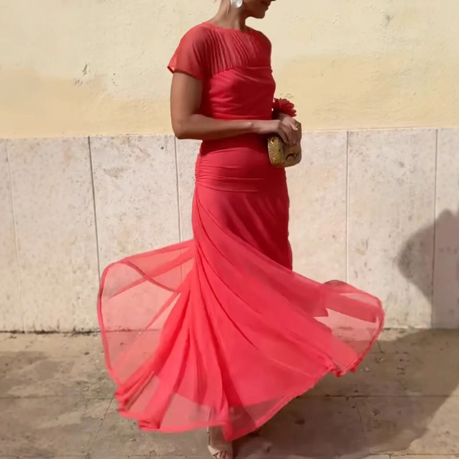 Langes Kleid, schickes, durchsichtiges Mesh-Partykleid für Damen, elegantes, plissiertes O-Ausschnitt-langes Kleid mit tailliertem Detail, schmale Passform für den Abend