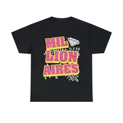 MILLIONAIRES Logo Stacked Scene Queen Band Camisa preta de presente de todos os tamanhos