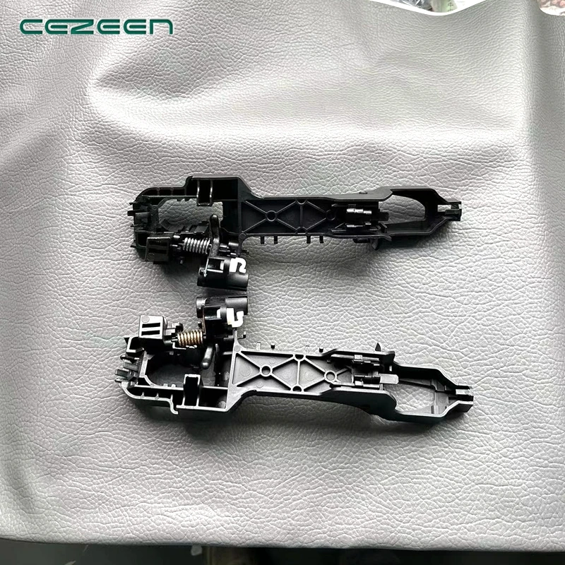 

1pc for Hyundai MISTRA front rear door handle base plastic bracket spring