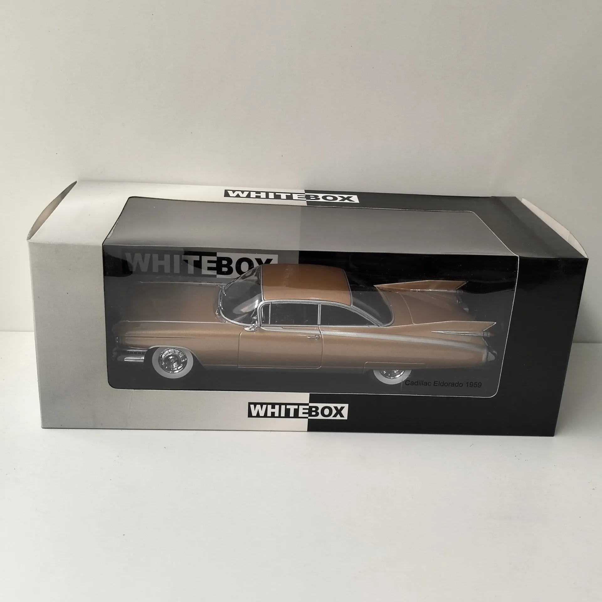 

Литой под давлением WHITEBOX масштаб 1/24 Cadillac Eldorado 1959, модель автомобиля из сплава Cadillac, Коллекционная игрушка, подарок, сувенир, украшение для дисплея